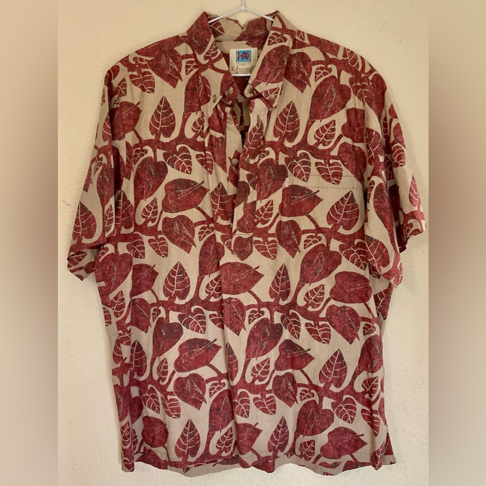 AVI Hawaiian collection Halaha designs. NWT Quarter button down